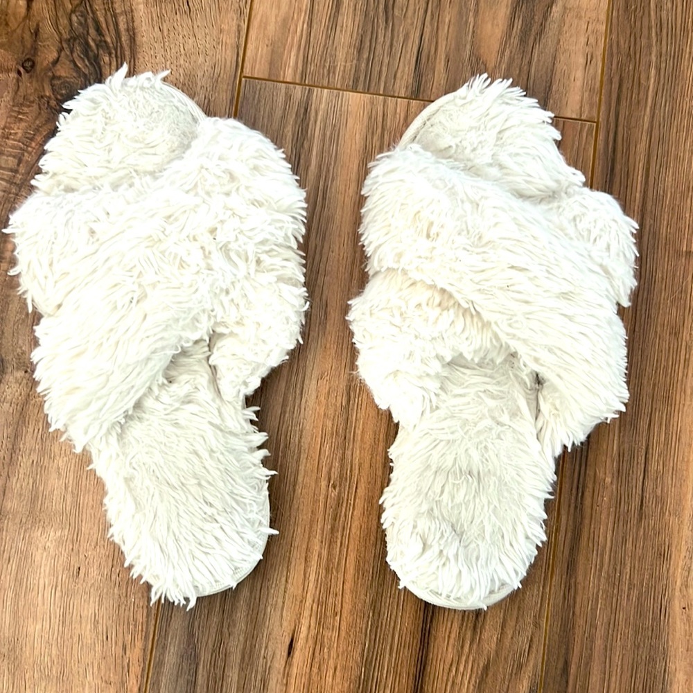 Slippers - Picture 1 of 1